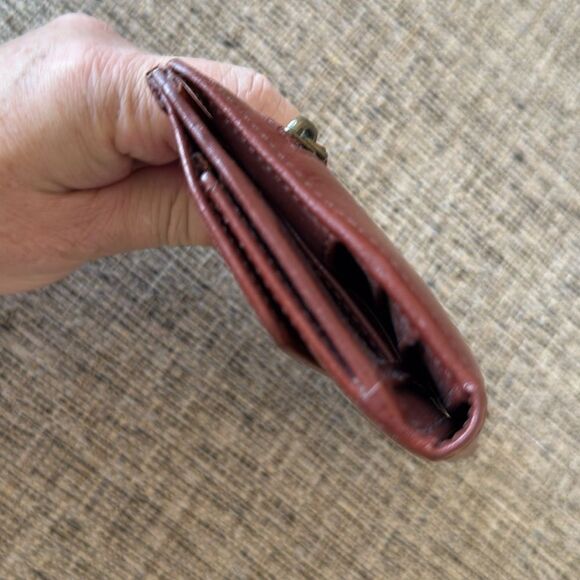 Banana Republic leather wallet - Picture 6 of 9
